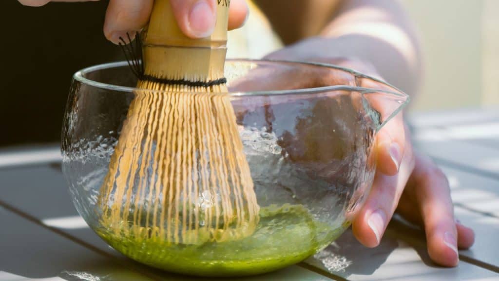 sana-wellness-mixing-matcha